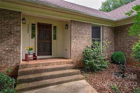 7987 Broadmoor Ln Stanley, NC 28164