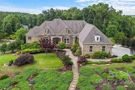 107 Huntcliff Dr Statesville, NC 28677