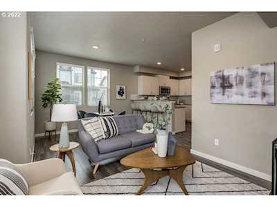 17124 SW Appledale Rd #301 Beaverton, OR 97007