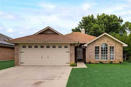 1636 Yorkshire Street Fort Worth, TX 76134