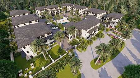 7520 SW 100 St #6 Pinecrest, FL 33156