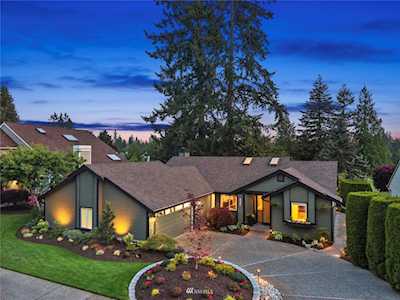 25261 Lake Wilderness Country Club Dr SE Maple Valley, WA 98038