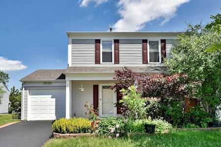 3S311 Blackthorn Ln Warrenville, IL 60555