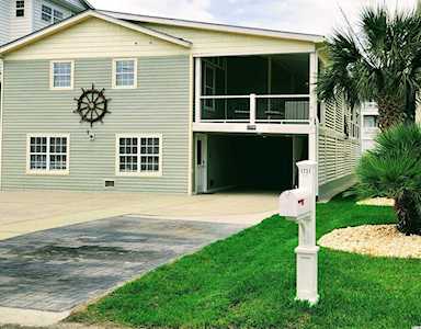 1729 26th Ave N North Myrtle Beach, SC 29582