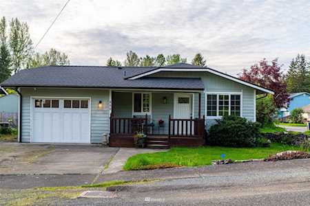 233 SE 2nd St South Prairie, WA 98385