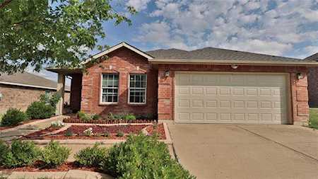 806 Moss Glen Trail Arlington, TX 76002