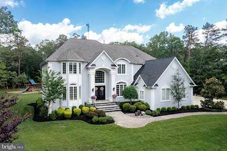 24 Abingdon Ave Medford, NJ 08055
