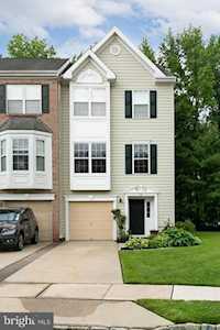 27 Alexandra Ct Marlton, NJ 08053