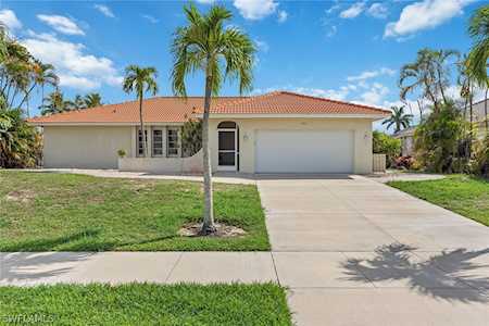 342 Grapewood Ct Marco Island, FL 34145