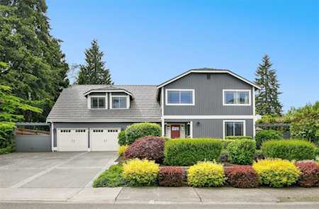 219 142nd Ave NE Bellevue, WA 98007