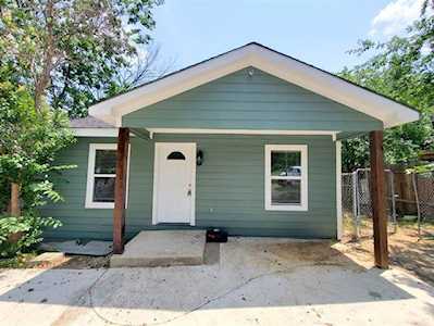 1320 E Fogg Street Fort Worth, TX 76115