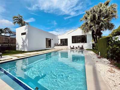 1520 SW 12th Ave Miami, FL 33129