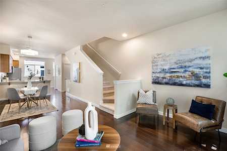 2167 NW Moraine Place Issaquah, WA 98027