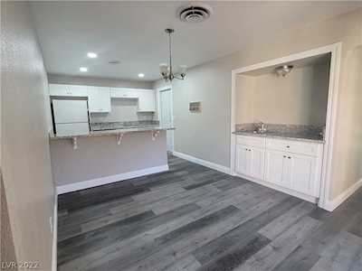 700 Raintree Ln Las Vegas, NV 89107