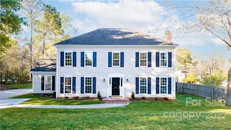 5229 Macandrew Dr Charlotte, NC 28226