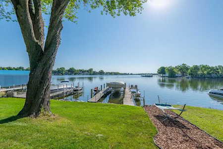 4870 Edgewater Drive Mound, MN 55364