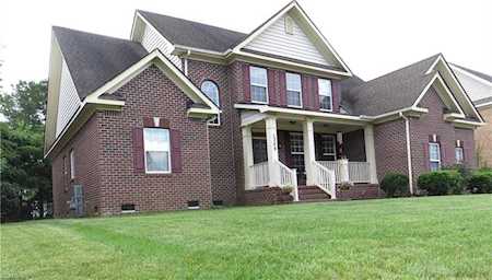 1309 Woodview Lair Chesapeake, VA 23322