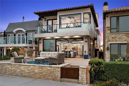 310 E Oceanfront Newport Beach, CA 92661