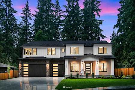 15644 Lake Hills Blvd Bellevue, WA 98008