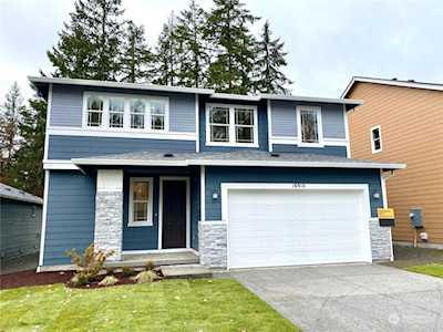 16910 127th Avenue Ct E #11 Puyallup, WA 98374