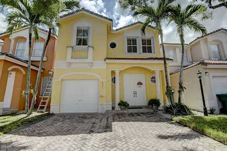 4873 NW 107th Path Doral, FL 33178