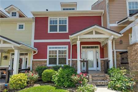 9 Walnut Springs Dr Asheville, NC 28804