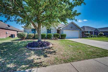 104 Commonwealth Circle Waxahachie, TX 75165