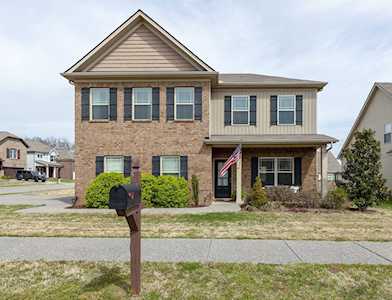 3001 Naomi Ct Spring Hill, TN 37174