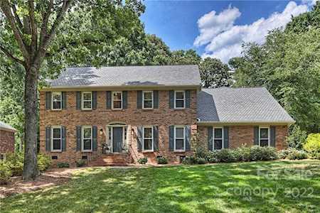 3211 Chaucer Dr Charlotte, NC 28210