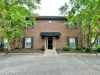 219 Hampton Pl Ct #219 Louisville, KY 40118