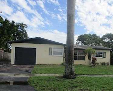 3501 NW 25th St Lauderdale Lakes, FL 33311