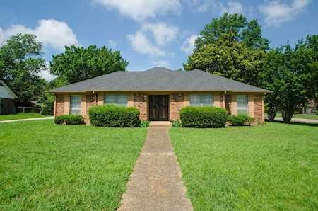 2041 Pennel Cv Memphis, TN 38116