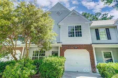 8120 Christmas Ct Charlotte, NC 28216