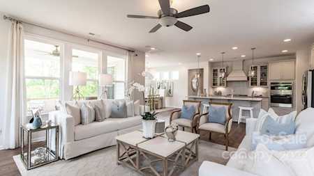 282 W Waterlynn Rd Mooresville, NC 28117