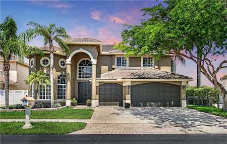 2561 NW 123rd Ter Coral Springs, FL 33065