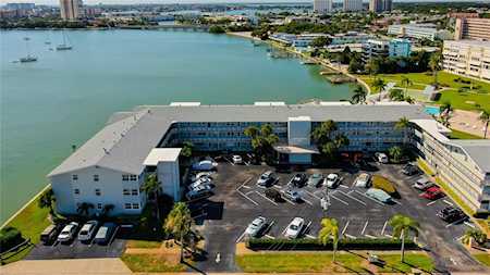 1898 Shore Dr S #105 South Pasadena, FL 33707