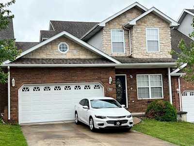300 Carmel Valley Way St Robert, MO 65584