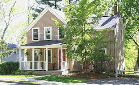 1522 Great Plain Avenue Needham, MA 02492