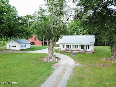 361 Tripp Road Blounts Creek, NC 27814