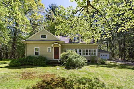 236 South St Medfield, MA 02052
