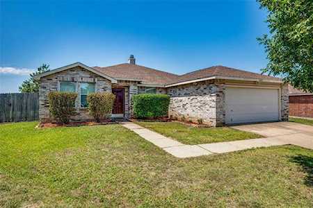 1403 Paint Brush Court Burleson, TX 76028