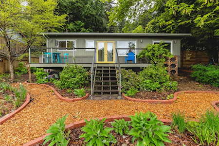 2920 Cedar Ave Lummi Island, WA 98262