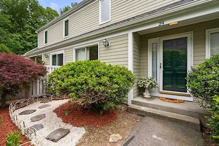 24 Fifer Ln #24 Lexington, MA 02420
