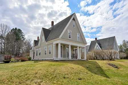 13 Cottage St Douglas, MA 01516
