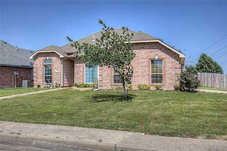 1900 Glen Meadow Drive Royse City, TX 75189