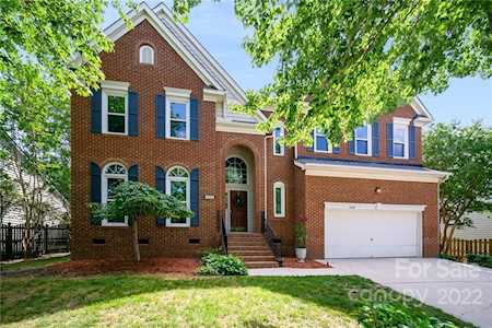 6328 Red Maple Dr Charlotte, NC 28277