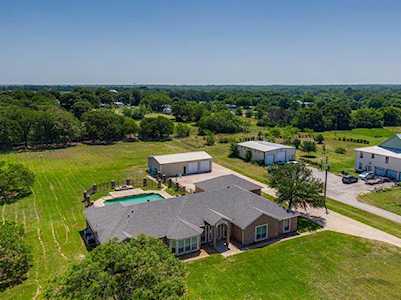 6624 Shadow Valley Drive Burleson, TX 76028