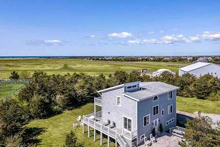 11 Mattakesett Way Edgartown, MA 02539