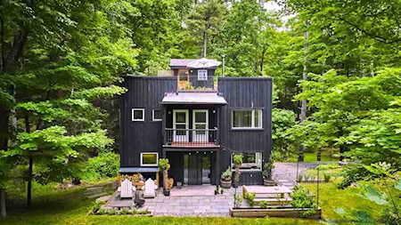 15 Lake View Dr Lake Hill, NY 12448