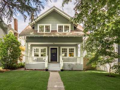 5241 16th Ave NE Seattle, WA 98105